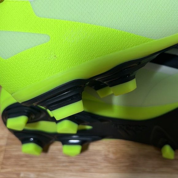 NEW Adidas 7 1/2 M/ 8 1/2 W Cleats X Crazyfast Neon White‎ - Picture 7 of 12